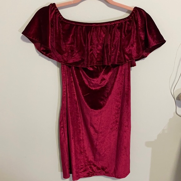 Maroon velvet dress - Picture 1 of 2